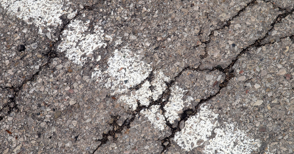 5 Reasons Why Asphalt Cracks and What Can be Done